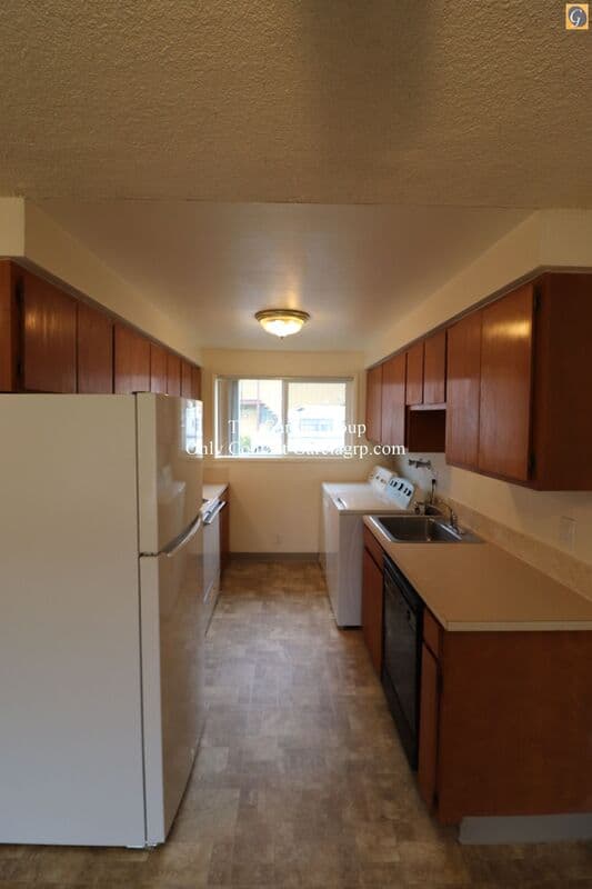 Oregon City Condo: 581 Holmes Lane