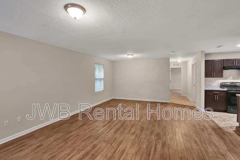 Jacksonville House: 5942 Dunmire Ave