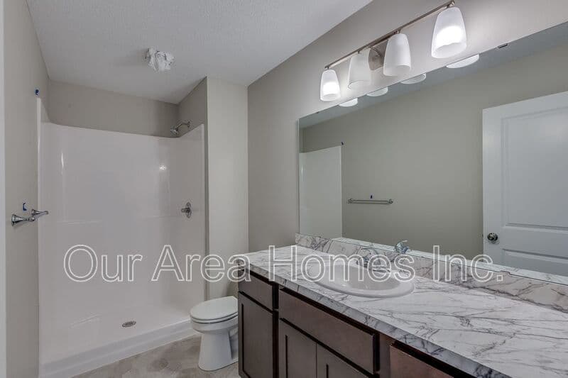 Big Lake House: 595 William St
