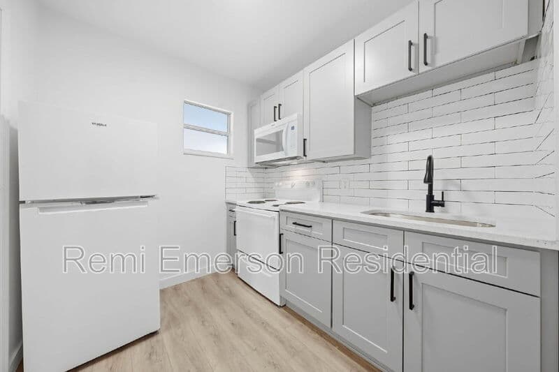 Kissimmee House: 515 Floral Drive