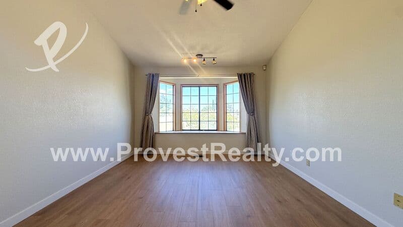 Victorville House: 13043 4th Ave