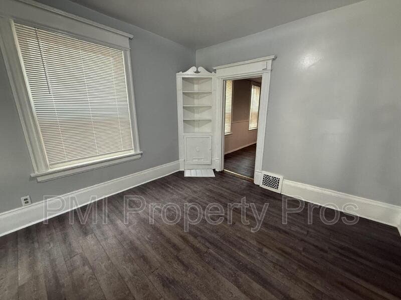 Milwaukee Condo: 1939 N 37th St
