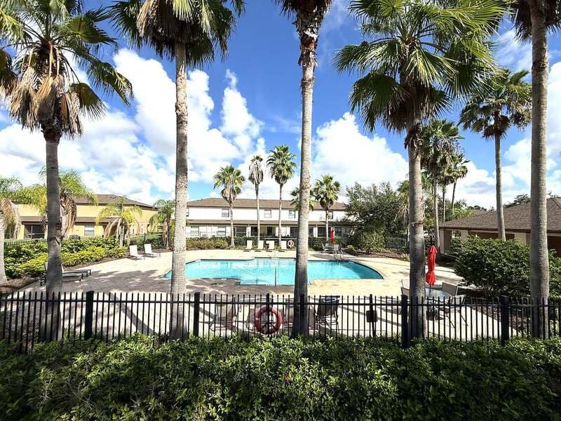 Brandon Townhome: 2516 Oleander Lakes Drive