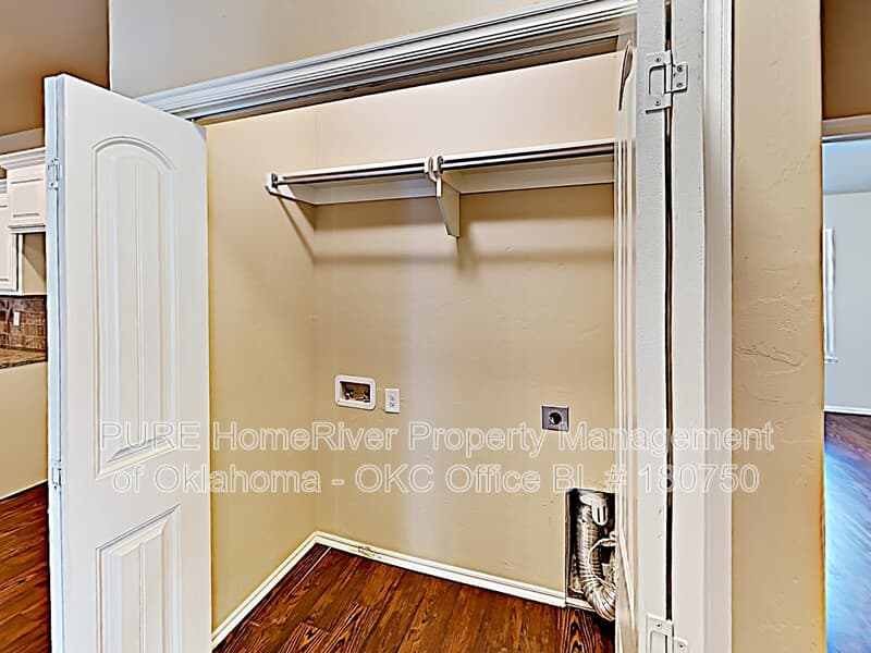 Yukon Condo: 11200 Coachmans Rd