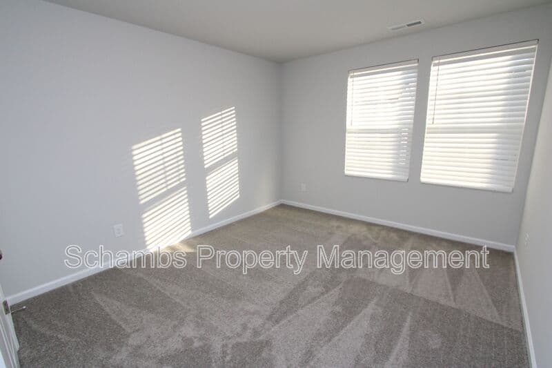 Apex Townhome: 510 Light Oak Way