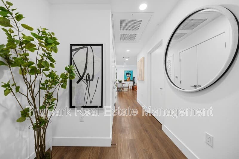 Pasadena Condo: 218 N El Molino Ave