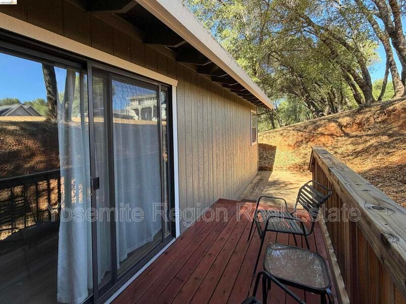 Groveland House: 20790 Ferretti Road