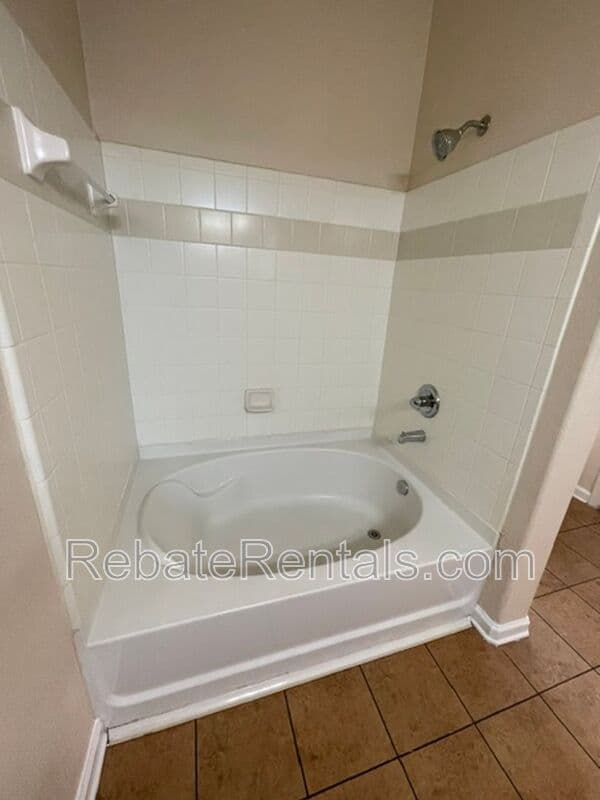 Jacksonville Condo: 8290 Gate Parkway W