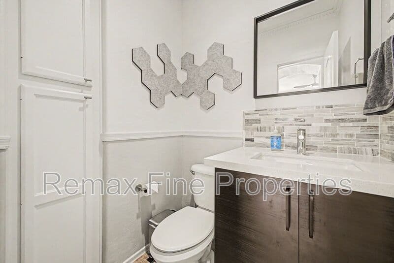 Mesa House: 3563 N Tuscany