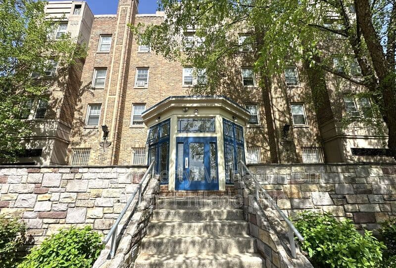Philadelphia Condo: 2809 W Queen Ln
