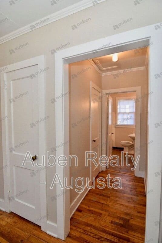 Augusta House: 512 Beaufort Drive