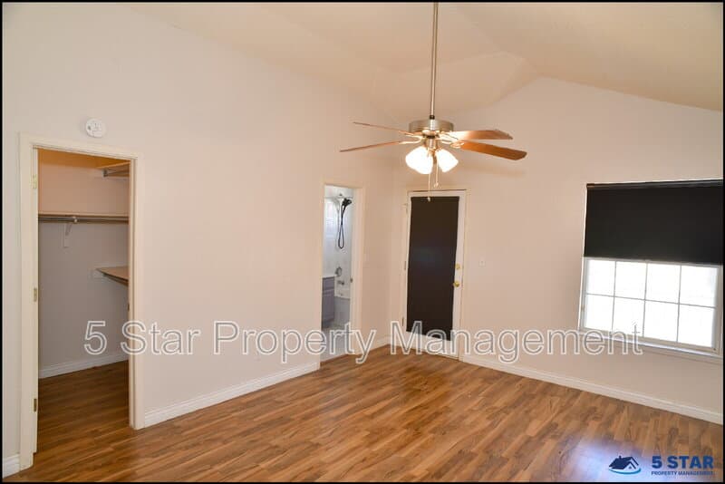 El Paso House: 12062 Ben Proctor Dr