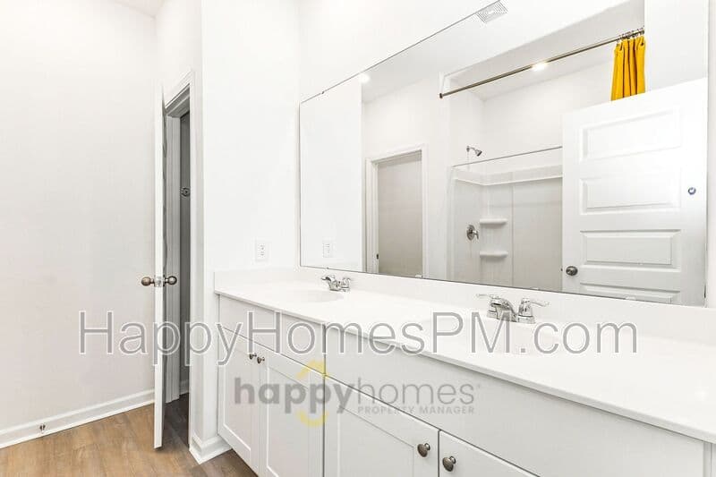 Summerville House: 103 Pine Gate Drive