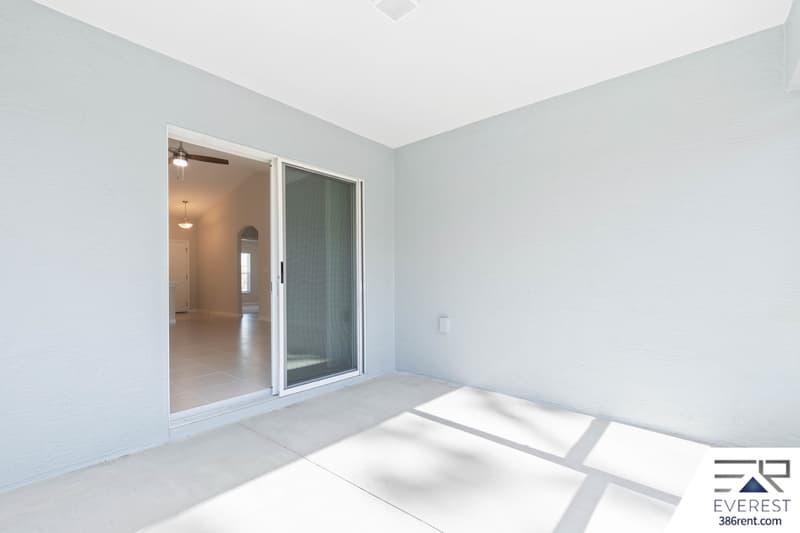 Palm Coast House: 11 Burning Tree Place