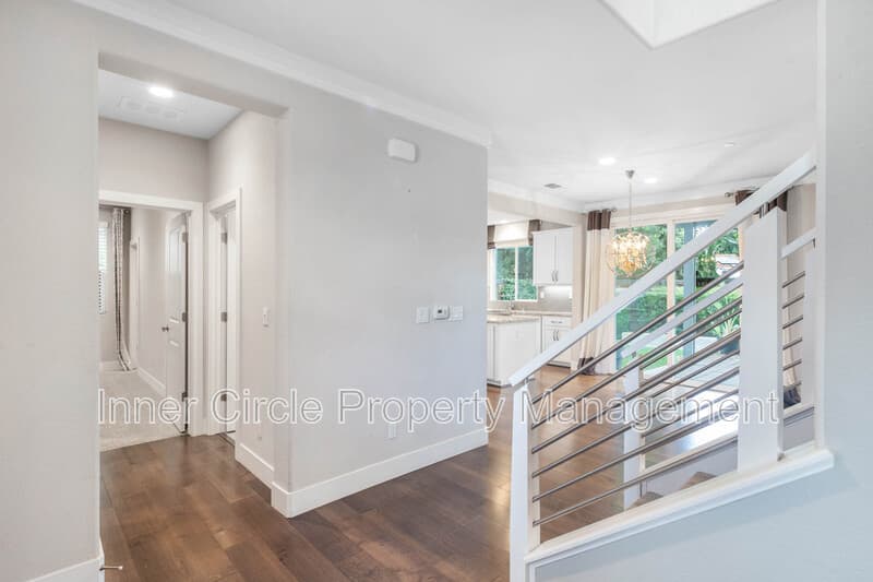 Brentwood House: 376 Bougainvilla Drive