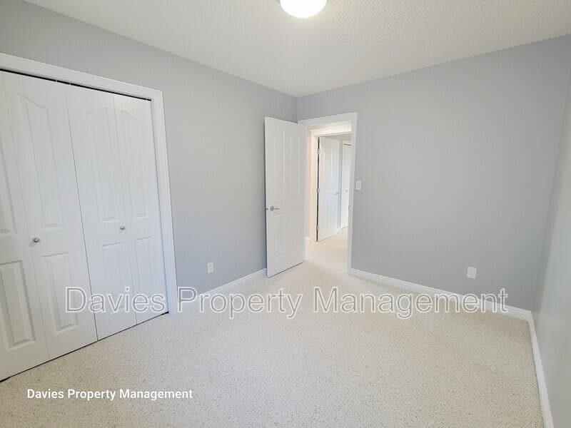 Edmonton House: 1020 118A Street SW