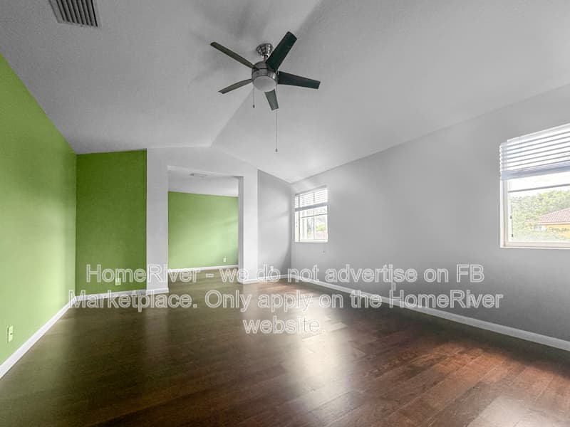 Weston House: 4332 Fox Holw