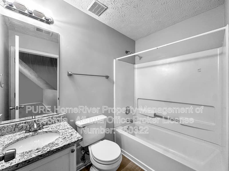 Fayetteville House: 130 Hibiscus Trl