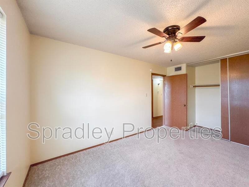 Troy Condo: 120 W Main St