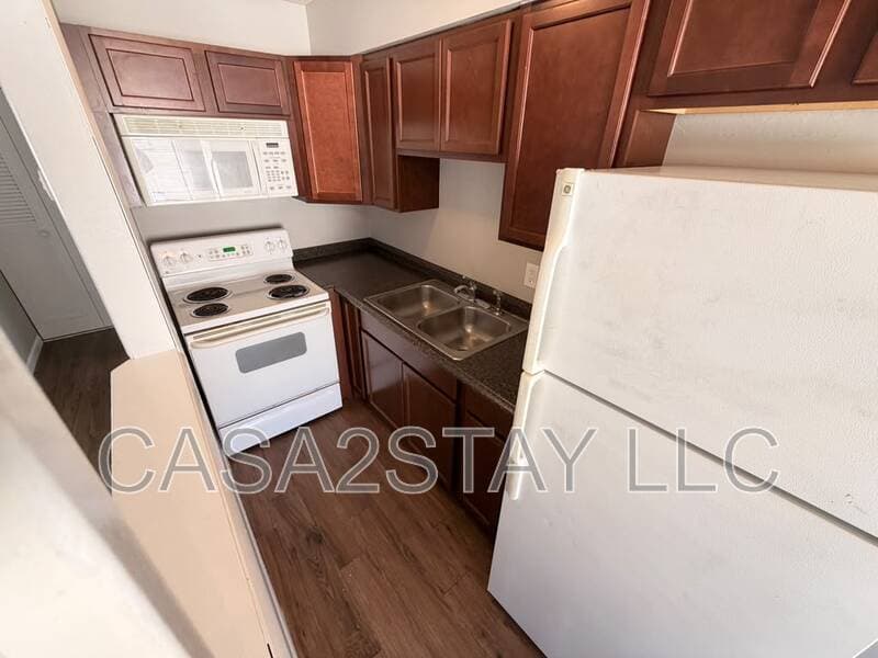 Louisville Condo: 1724 Tempest Way