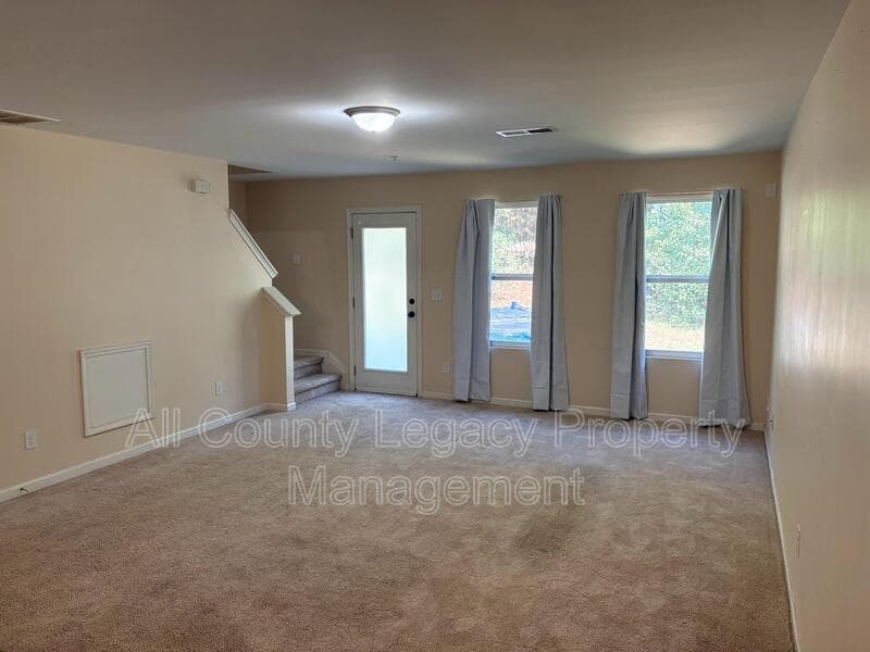 Conyers House: 2072 Belmont Cir