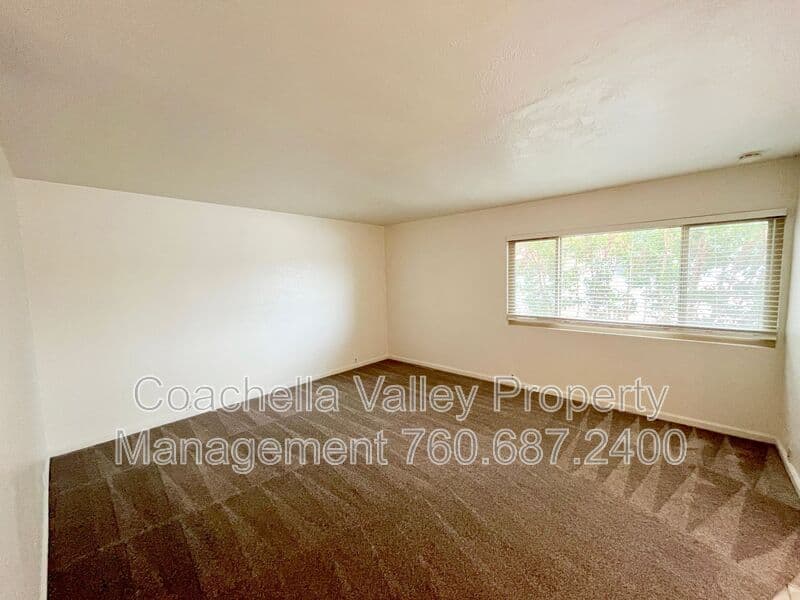 Palm Springs Condo: 400 N Sunrise Way