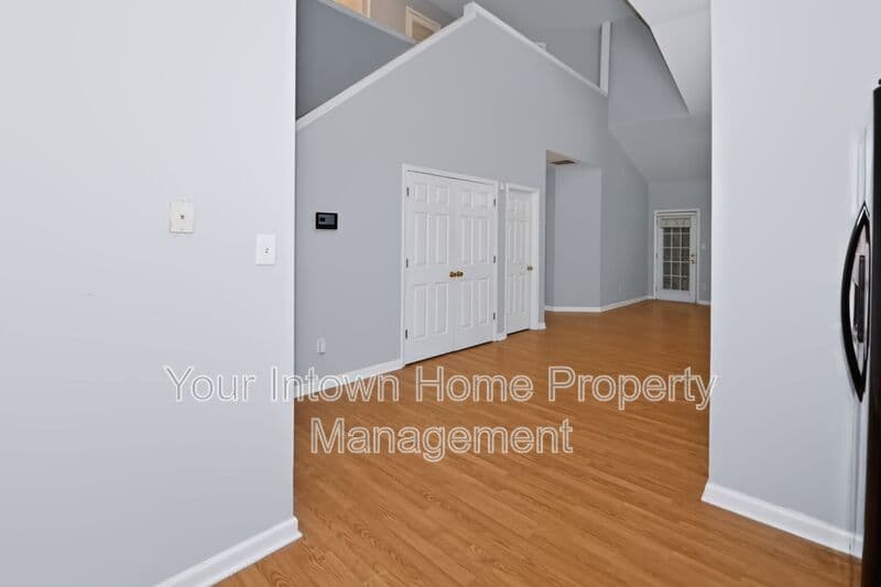 Rex House: 6697 Sunset Ct