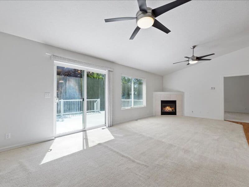 Kennewick House: 4009 S Palouse St