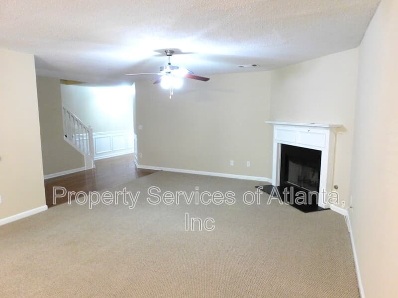 Canton House: 102 Hidden Creek Dr