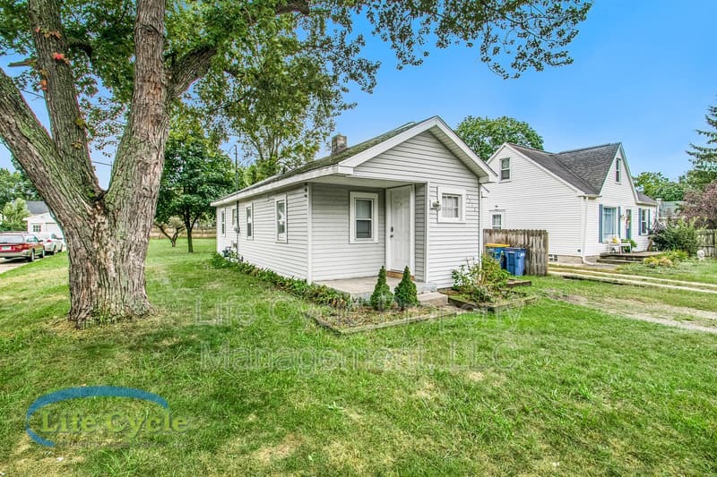 Grand Rapids House: 1310 Beechwood