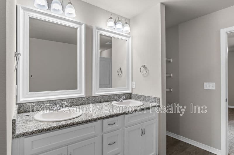Milton House: 3210 Electra Drive
