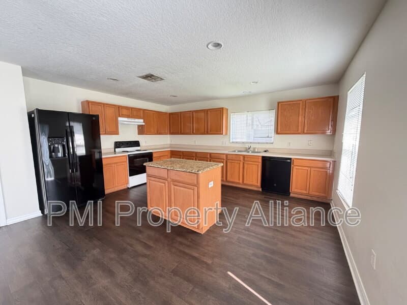 Davenport House: 1153 Elderberry Dr