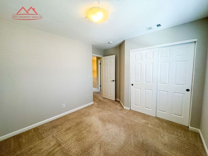 Fremont House: 3634 Fitzsimmons Cmn