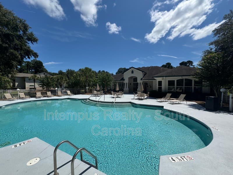 Bluffton Condo: 897 Fording Island Rd