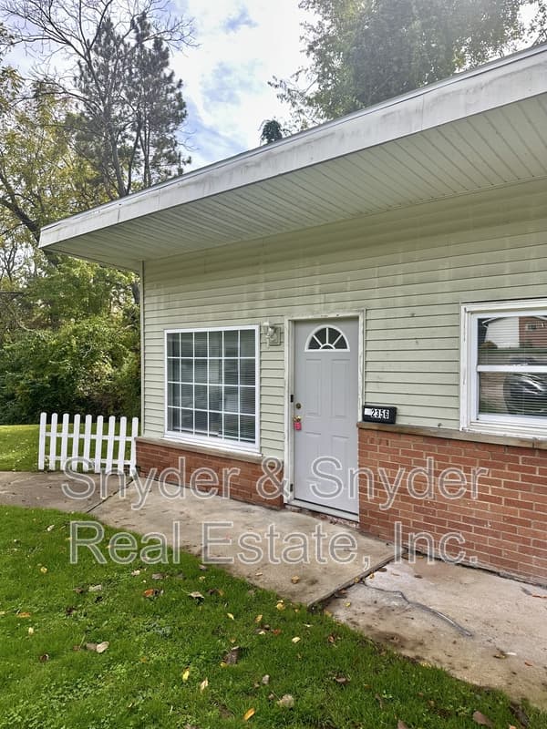 Akron Condo: 2356 Newton Street