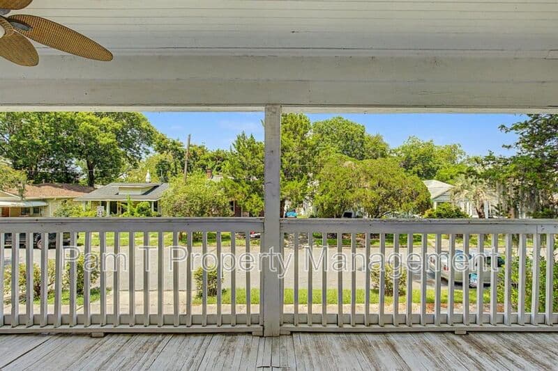 Savannah House: 815-B East 32nd Street--Upper