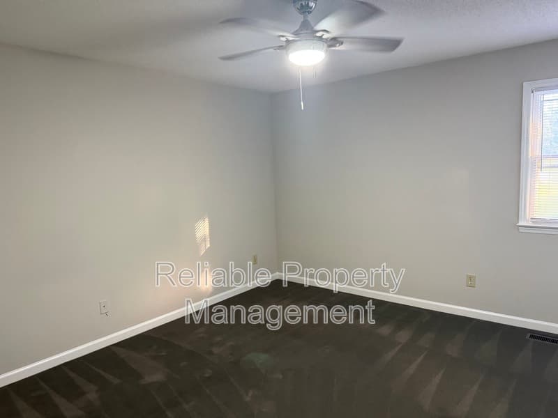 Clayton Townhome: 323 S Moore St