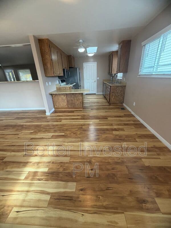 Ukiah House: 611 Tokay Ave