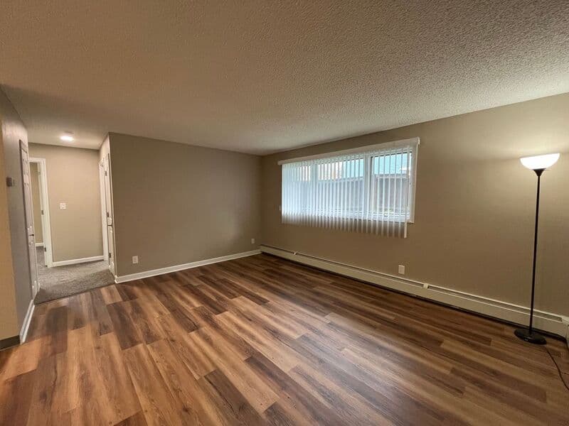 Anchorage House: 516 E 10th Ave