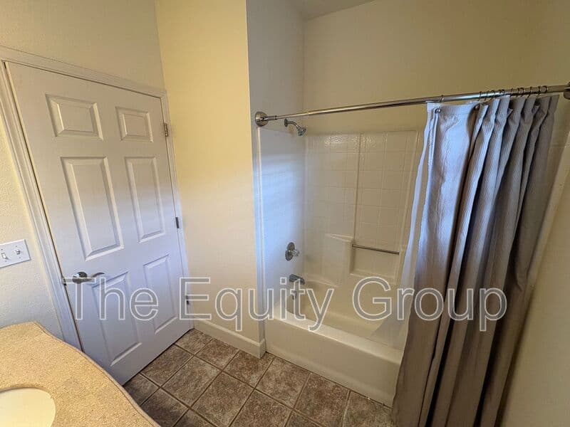 Hanford House: 540 West Birch Ct