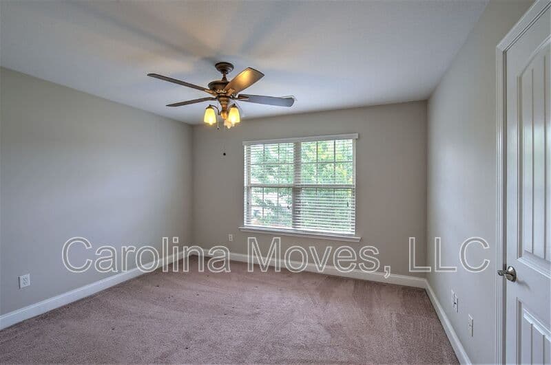 Spartanburg House: 836 Bayshore Lane