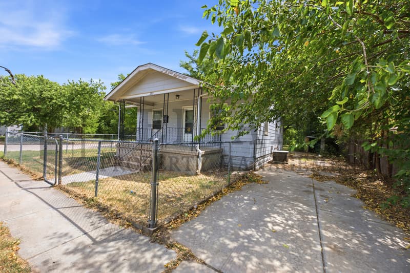 Wichita House: 2301 West 3rd Street North