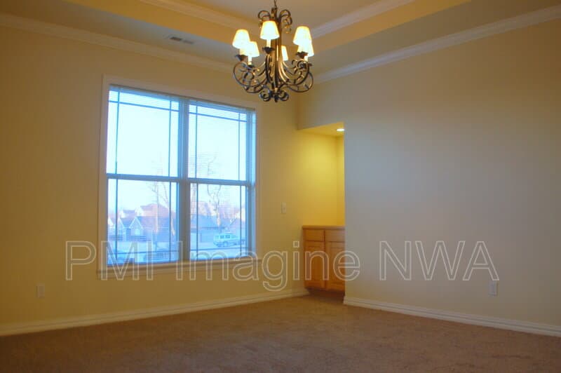 Fayetteville House: 4747 W Mayflower Ct