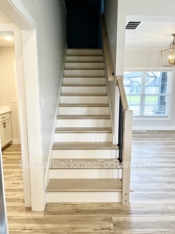 Evansville House: 4300 Chaska Drive