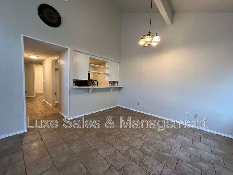 Moore House: 2137 Goodrich Drive