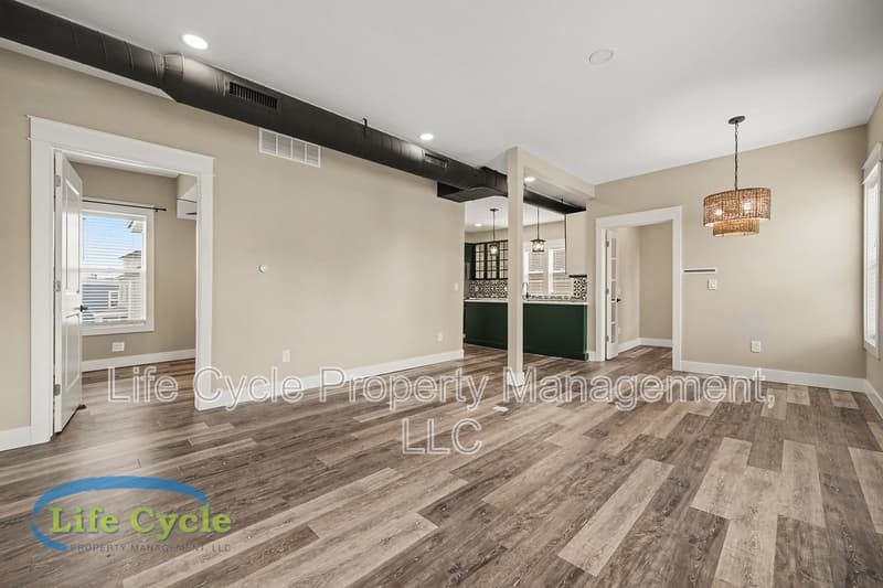 Grand Rapids Condo: 900 Michigan Street Northeast - 1
