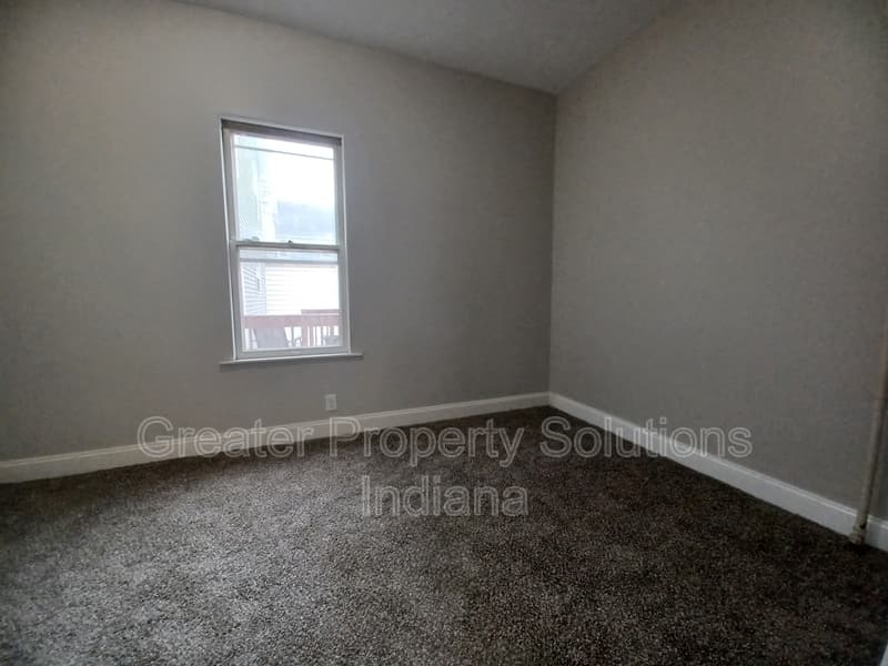 Whiting House: 1719 Sheridan AveLower