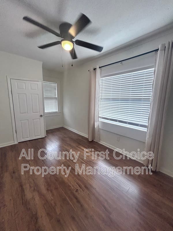 St. Petersburg House: 3928 1st Ave N