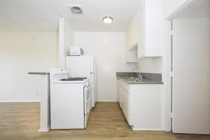 Los Angeles Condo: 12514 Culver Boulevard - 7