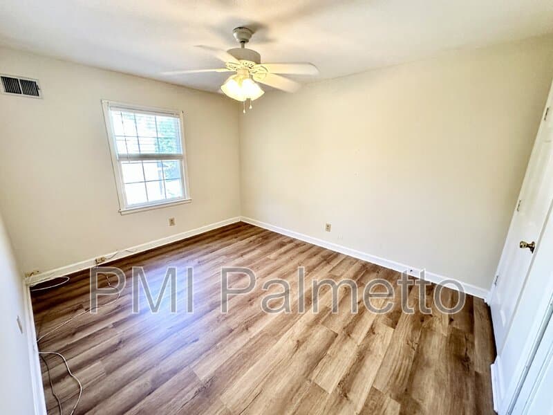 Columbia Condo: 2401 Duncan Street